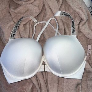 NWT: Victoria’s Secret Swim Bling Strap Bra
